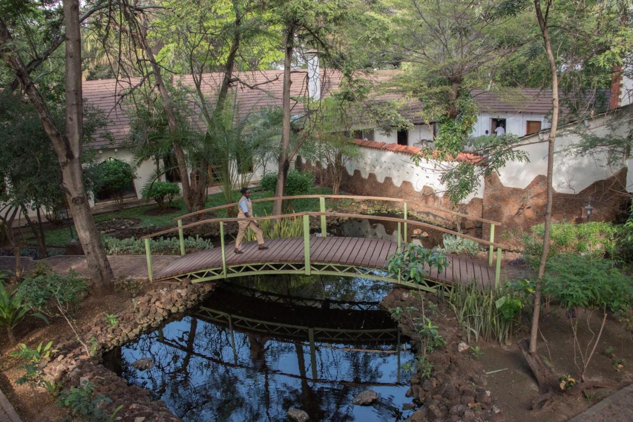 Hunters Lodge Twaandu Exterior photo